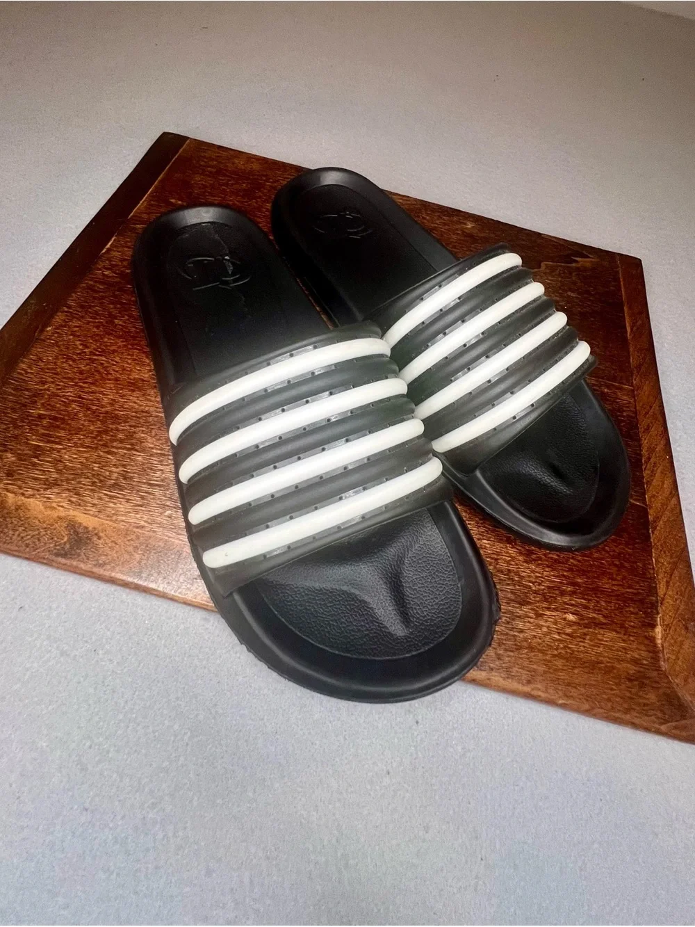 OT Black & White Striped Slide Sandals Casual Slip-On Shoes Men's Size S 7-8